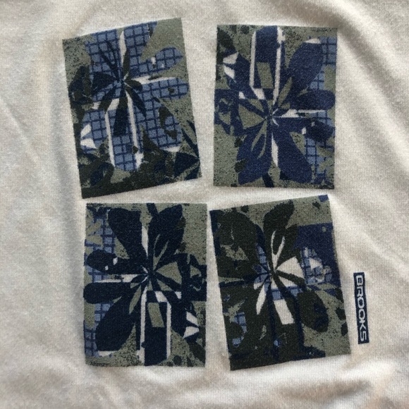 UNDER ARMOUR BOOKS ASICS Bundle- 3 Size Medium Athletic Tops - Picture 6 of 16